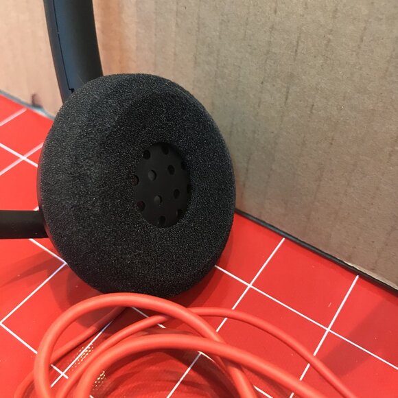 Plantronics Blackwire C3210 USB Headset - Picture 4 of 7